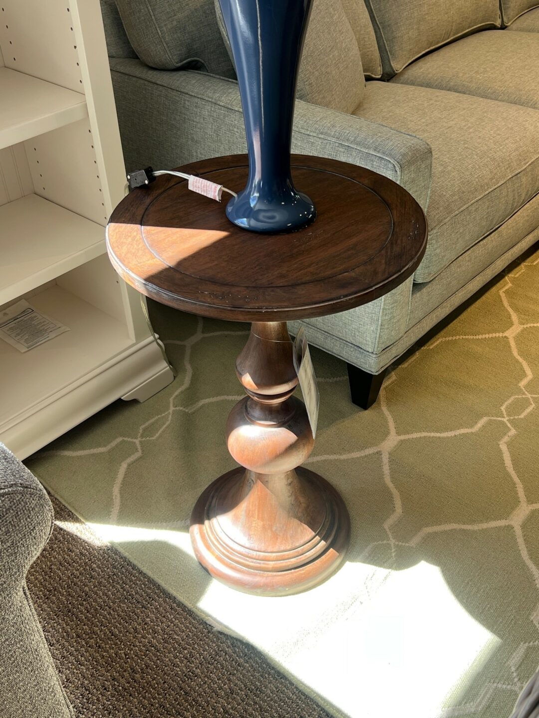 Chairside Pedestal Table | Pierce Furniture